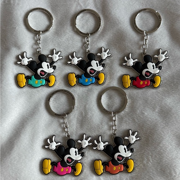 Disney Accessories - Disney Happy Mickey Mouse Keychain